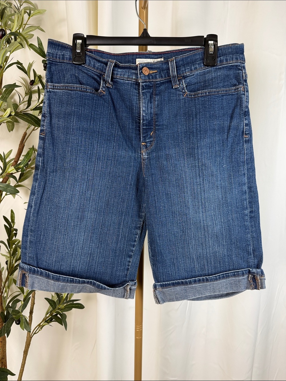 Levi's Perfectly Slimming 548 Jeans Rolled Cuff Denim Bermuda Shorts Sz 14 (B1)